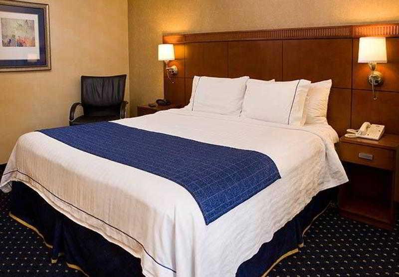 Courtyard Sacramento Airport Natomas Hotell Rum bild